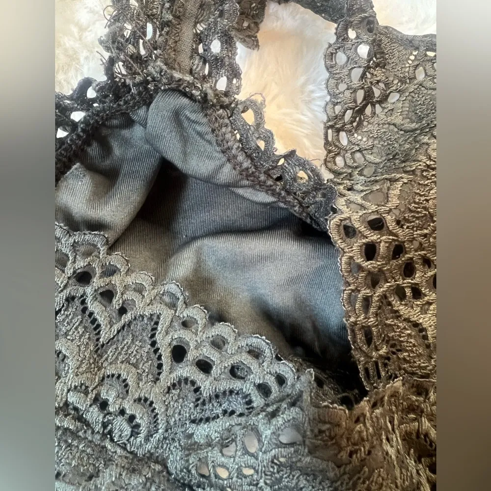 Altar'd State Olive Lace Bralette Sz Medium - Image 4