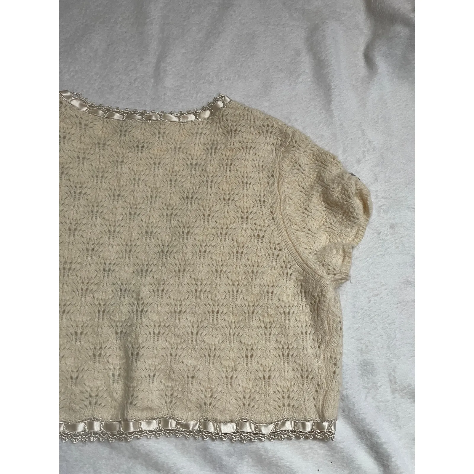 Vintage Karen Millen Knit Cropped Cardigan  Coquette Feminine Y2K Womans Large - Image 4