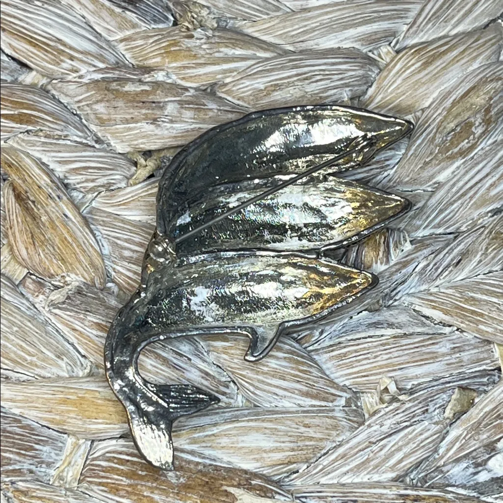 Vintage Silver Tone Triple Fish Textured Brooch - Image 3