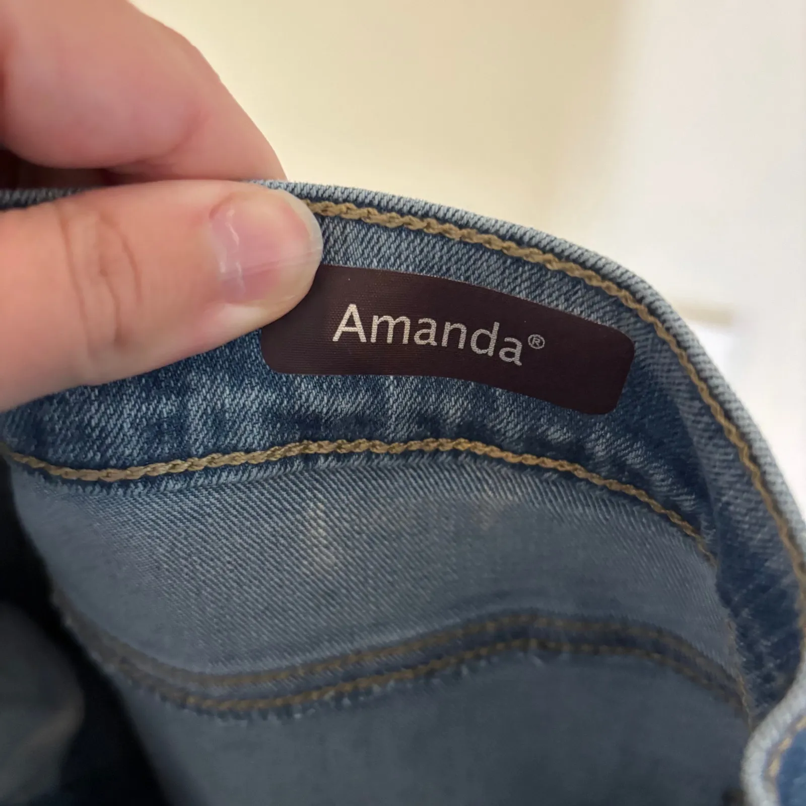 Gloria Vanderbilt NWT Women's Amanda The Original Slimming Jeans Size 16 - Image 6