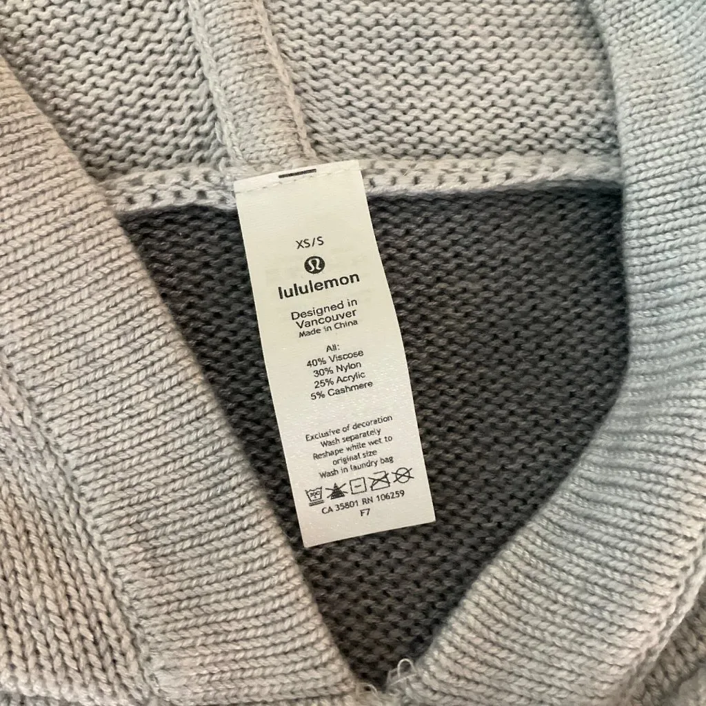 Lululemon Opened Up Hooded Poncho Heathered Gray Cashmere Blend Short Sleeve XS Size undefined - Image 8