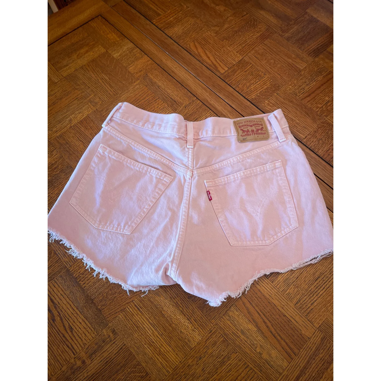 Levi’s 501 cut offs pink size 29 - Image 2