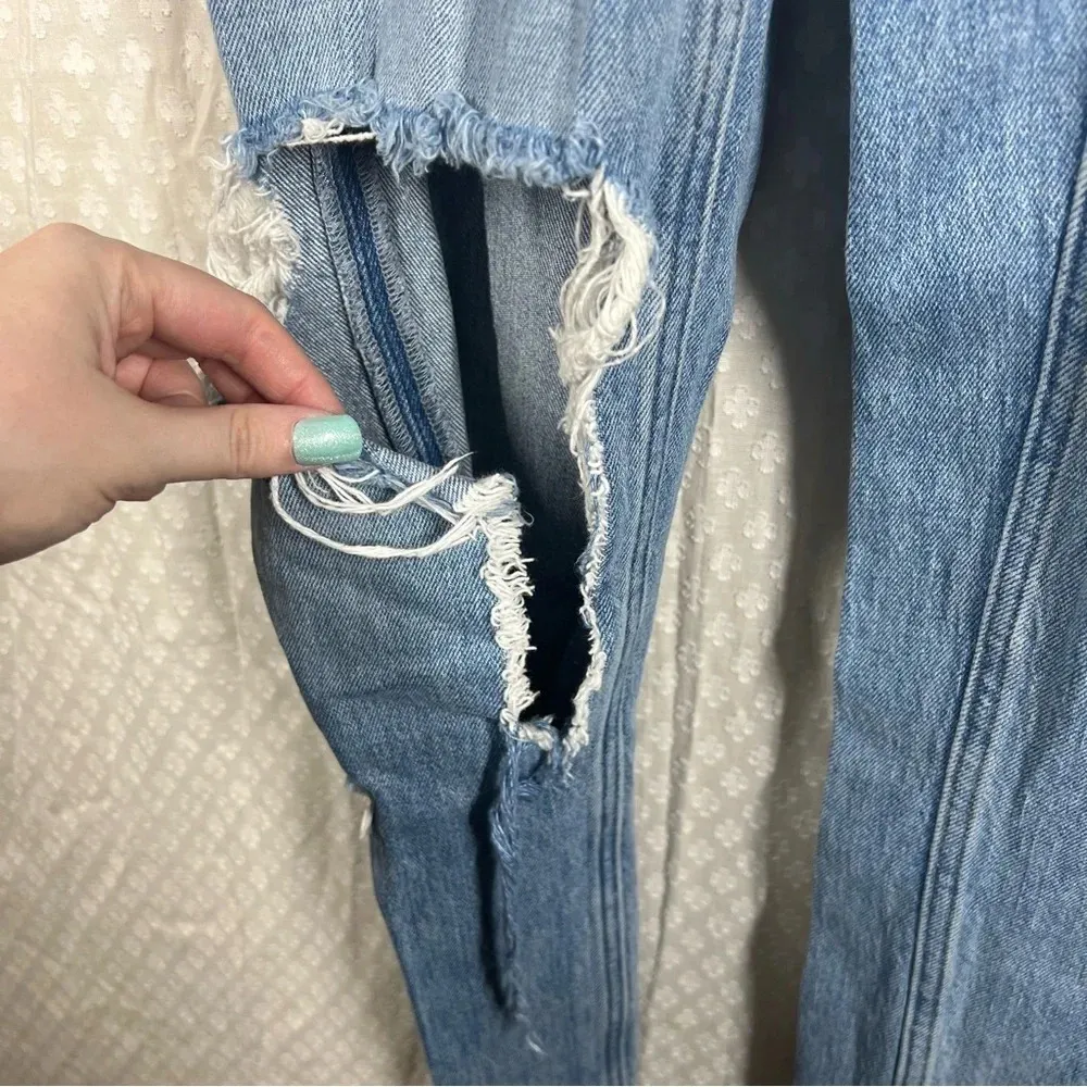 Abercrombie & Fitch The 90s Straight Ultra High Rise‎ Distressed Jeans - Image 2