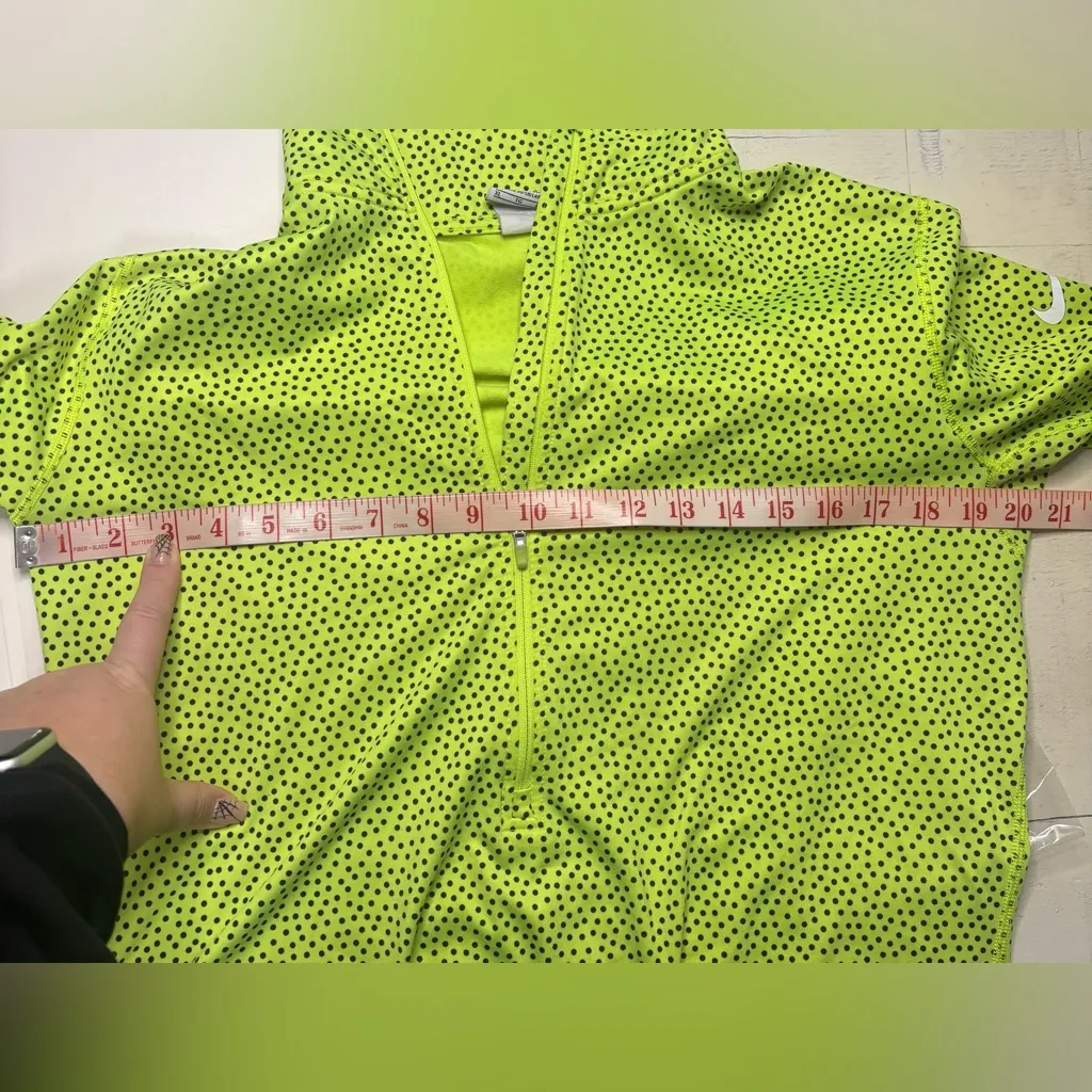 Nike Dri Fit Pro Hyperwarm Half Zip Womens Size XL Neon Yellow Black Polka Dots - Image 4