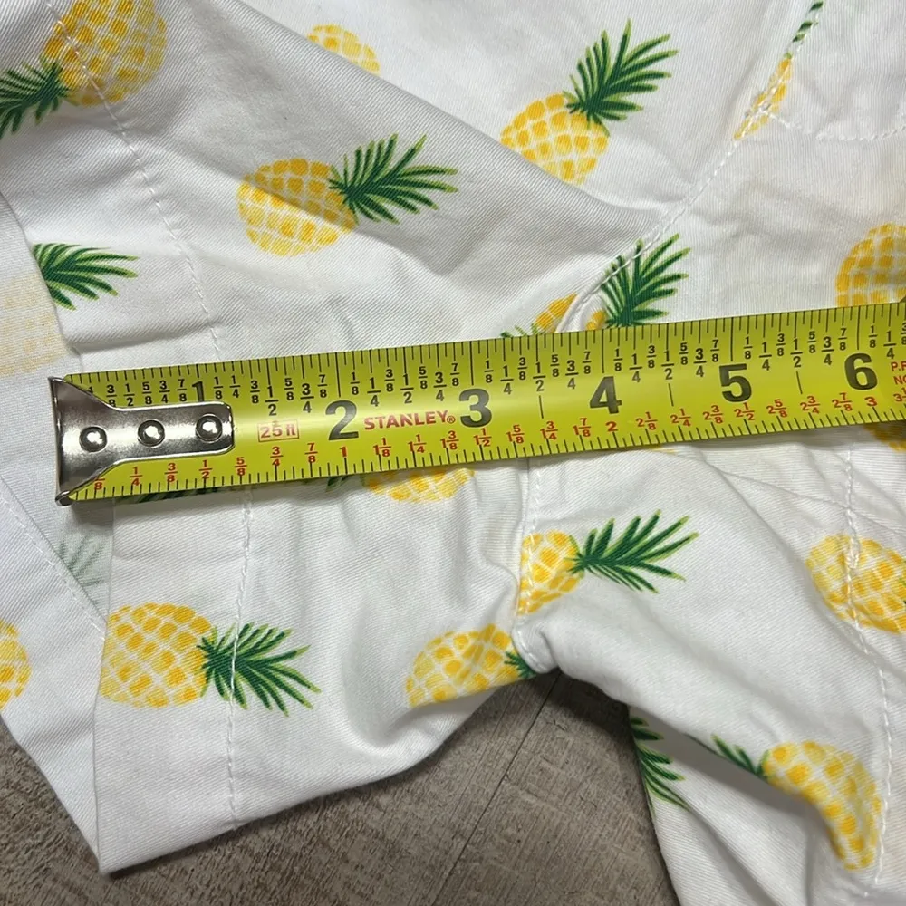 Old Navy Pineapple print chino shorts - Image 3