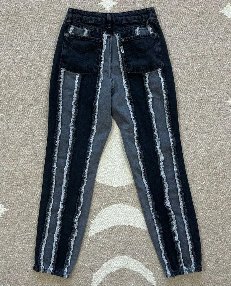 The Ragged Priest Vertical Frayed Black & Gray High Waisted Mom Jeans Size 26 - Image 9