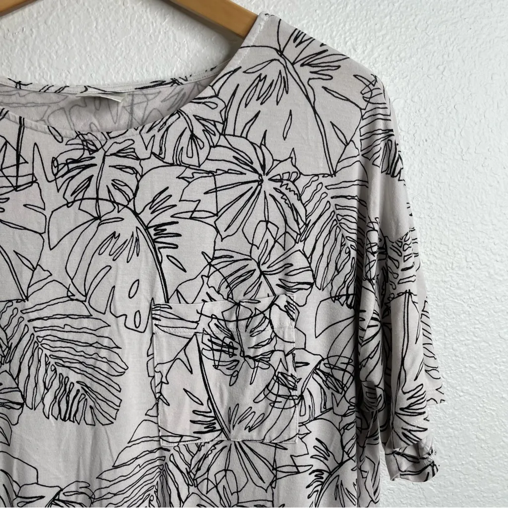 Soma Nightgown Palm Leaf Print Black & White Pajama Dress Size Medium - Image 2