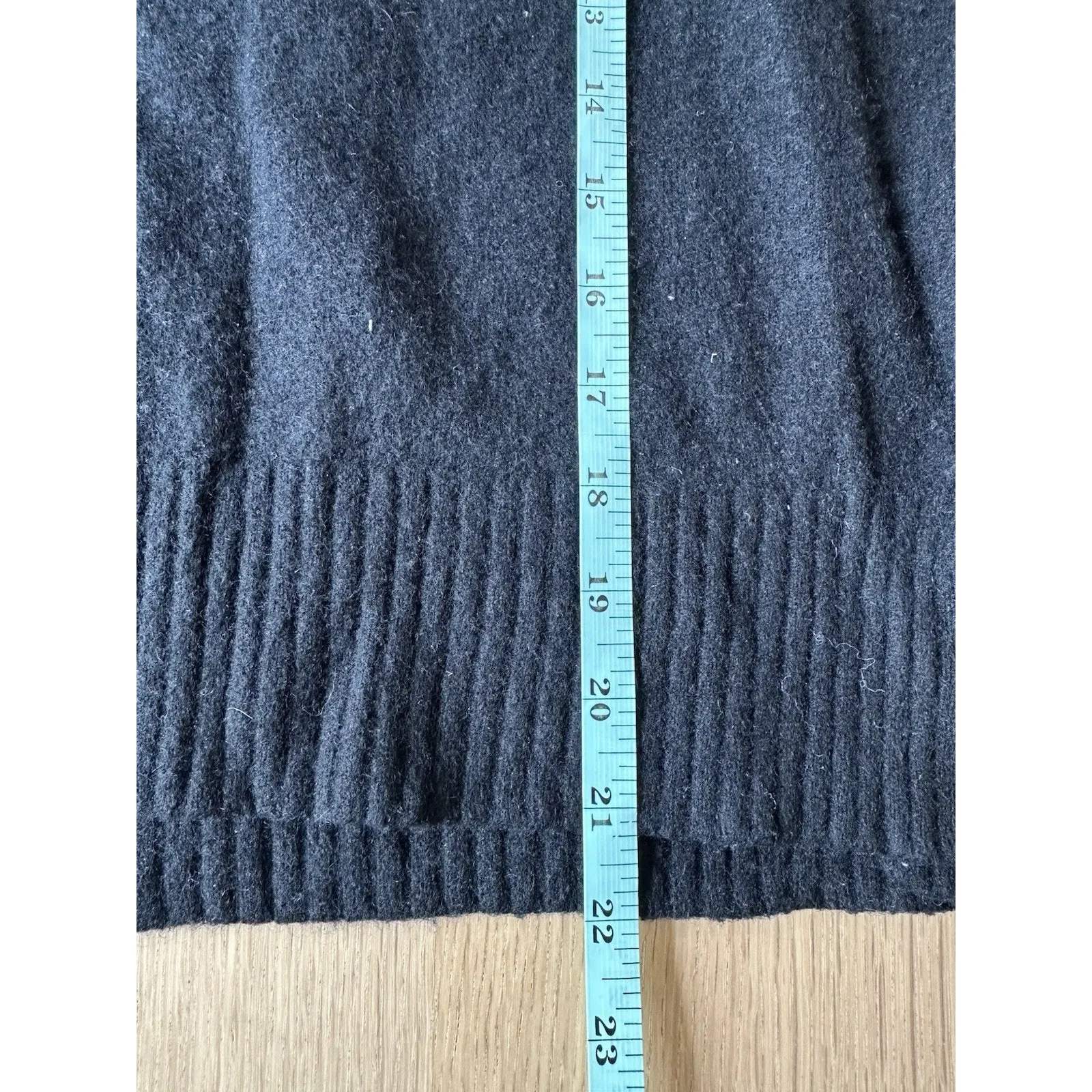 SPLENDID 100% Cashmere Oversize Pullover Sweater Women's Size M Long Sleeve 2200 - Image 4