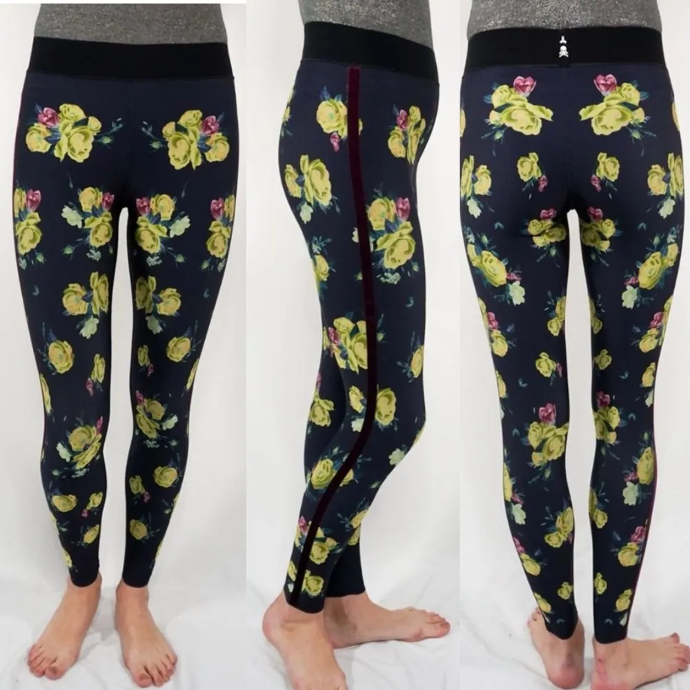 Ultracor X Soul Cycle Navy Blue Floral High Rise Leggings Velvet Racing Stripe - Image 4