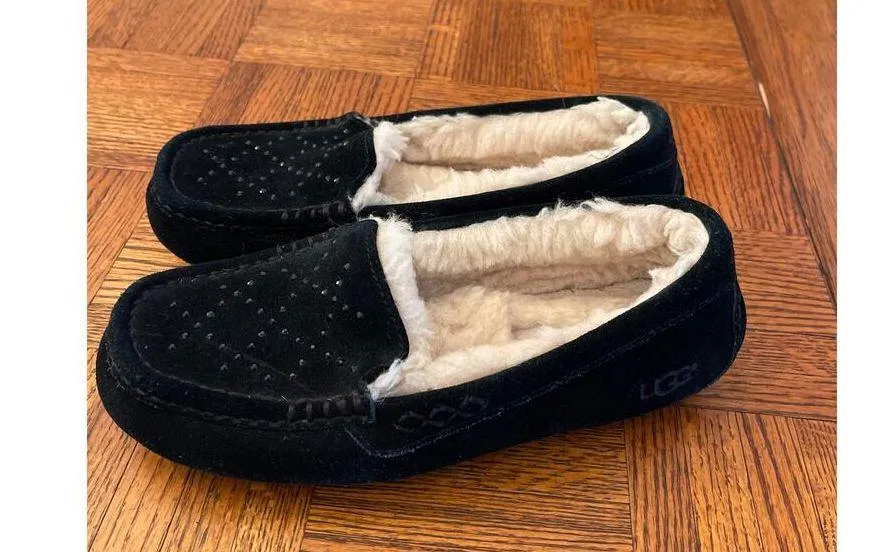 UGG suede and rhinestone slippers size 6 - Image 3