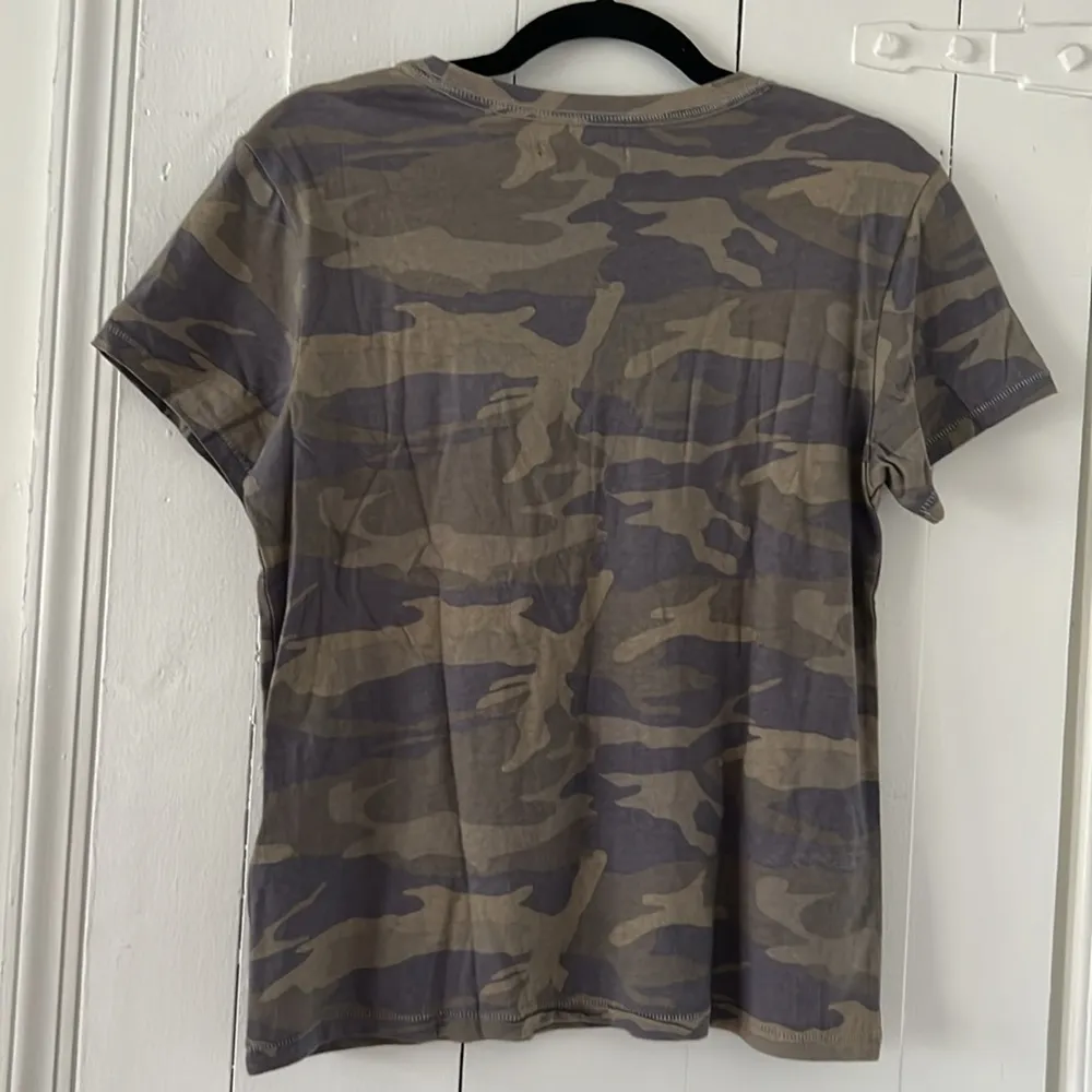 NWT Abercrombie & Fitch Camo T-Shirt Women’s Size XS - Image 8