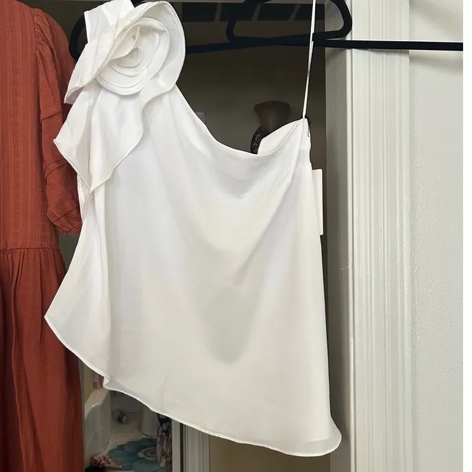 One Shoulder Top White Rose Accent Party‎ Cocktail Asymmetric Large - Image 2