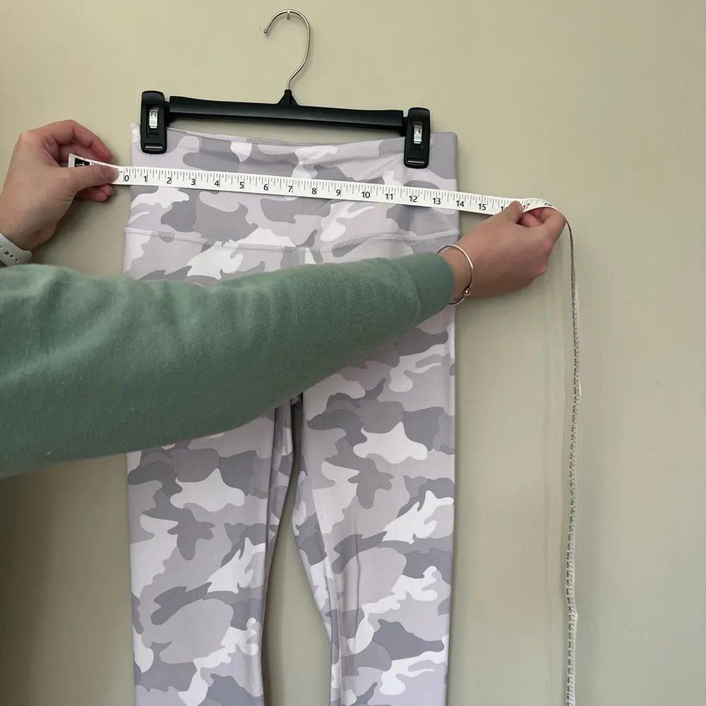 Camo Print Leggings NWOT - Image 5