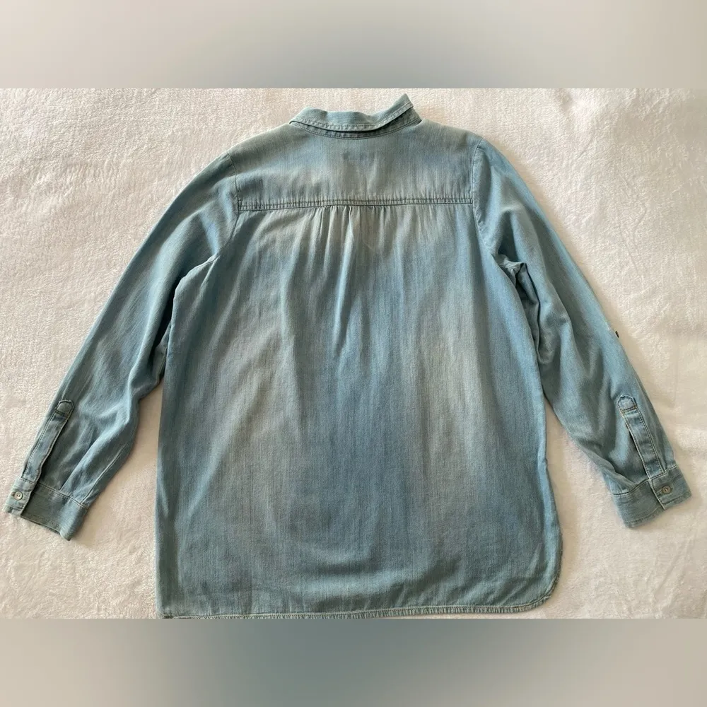 J.JILL Chambray Top Size Medium - Image 5