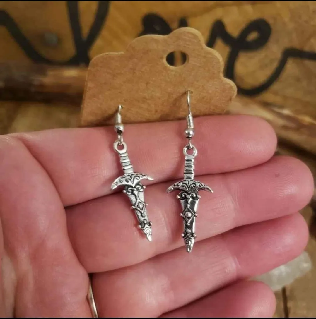 Dagger knife Earrings Silver sword - Image 3