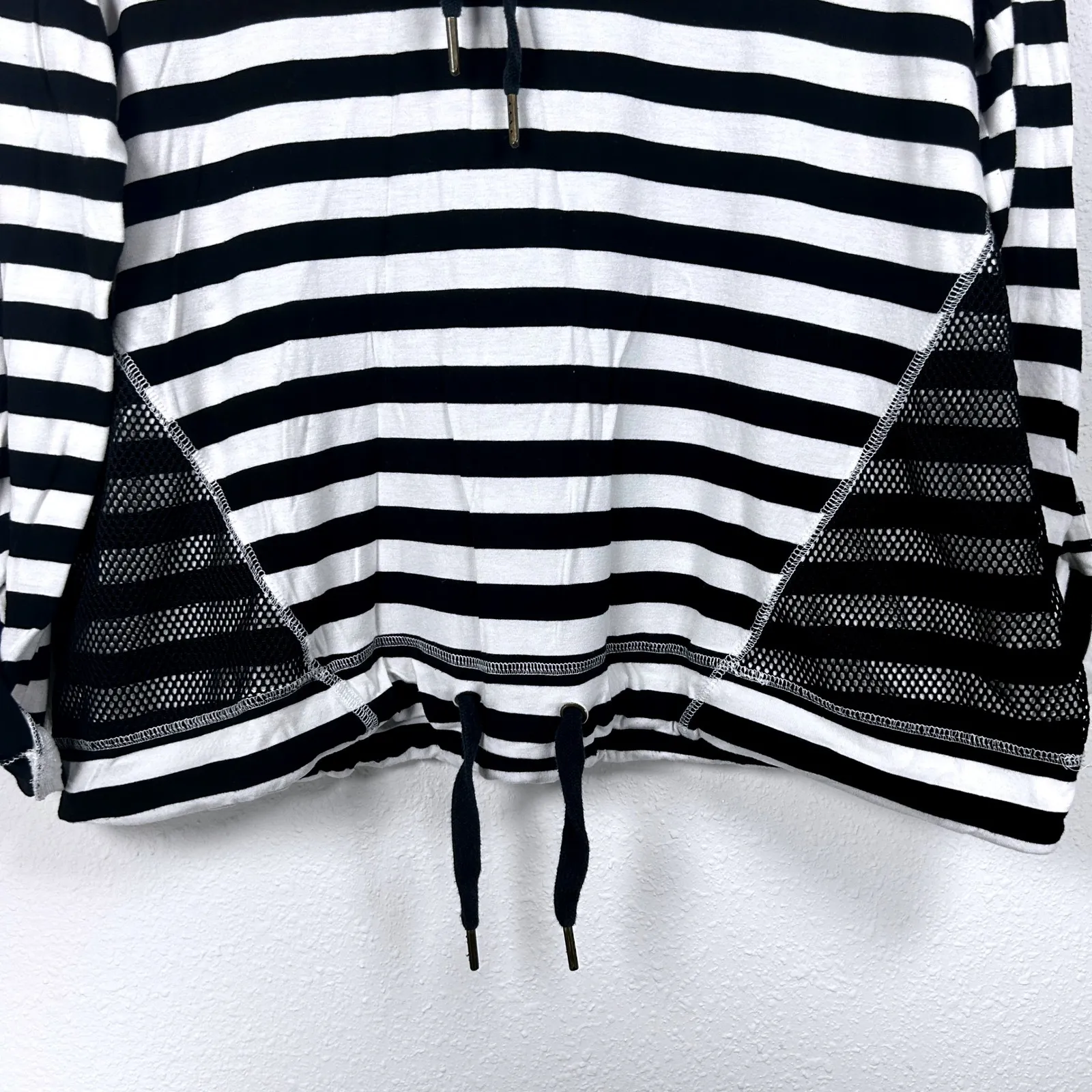 Black & White Striped Cowl Neck Pullover Top‎ Roll Tab Sleeve Mesh Large - Image 3