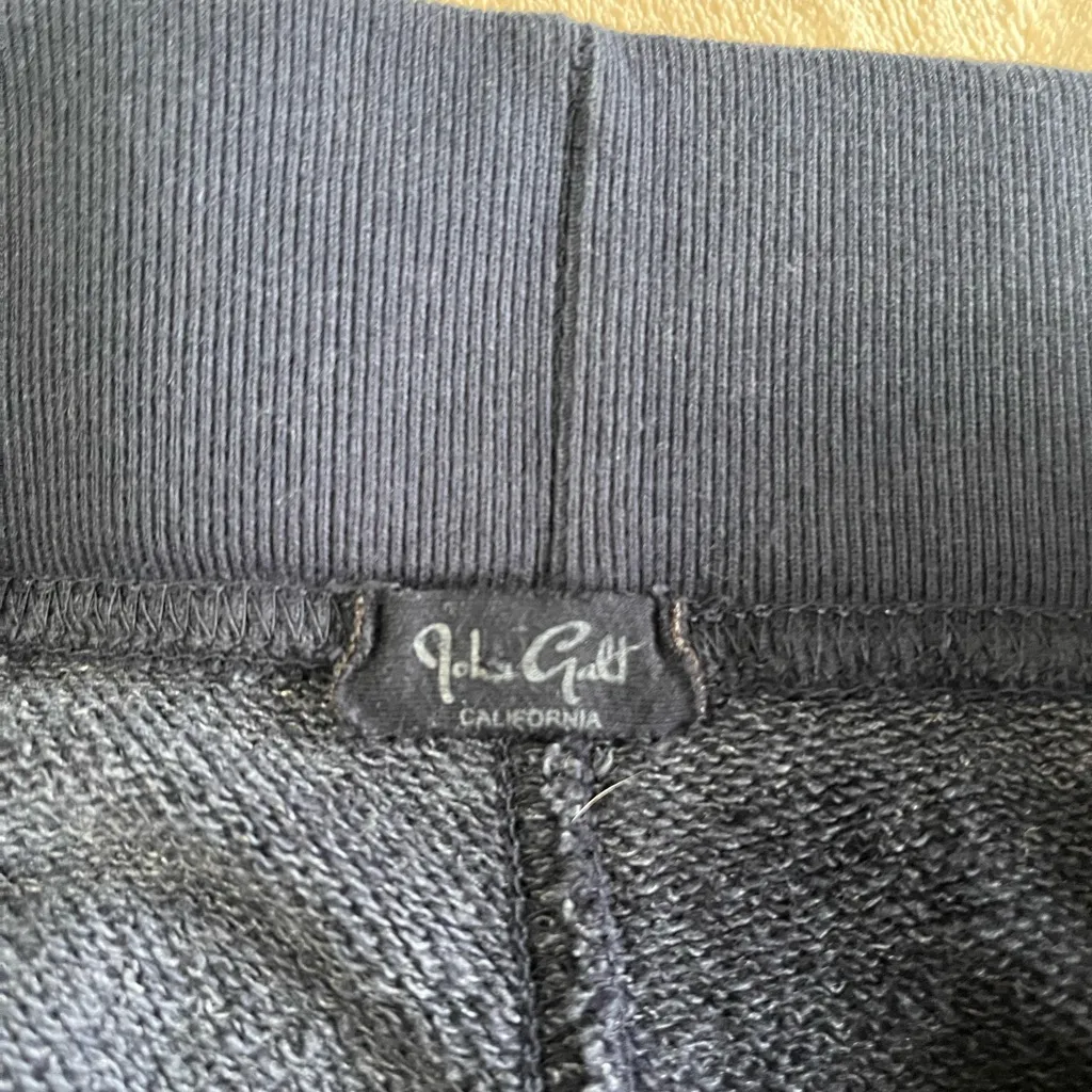 BRANDY MELVILLE John Galt Navy Pull On Sweat Shorts Women’s One Size EUC - Image 3