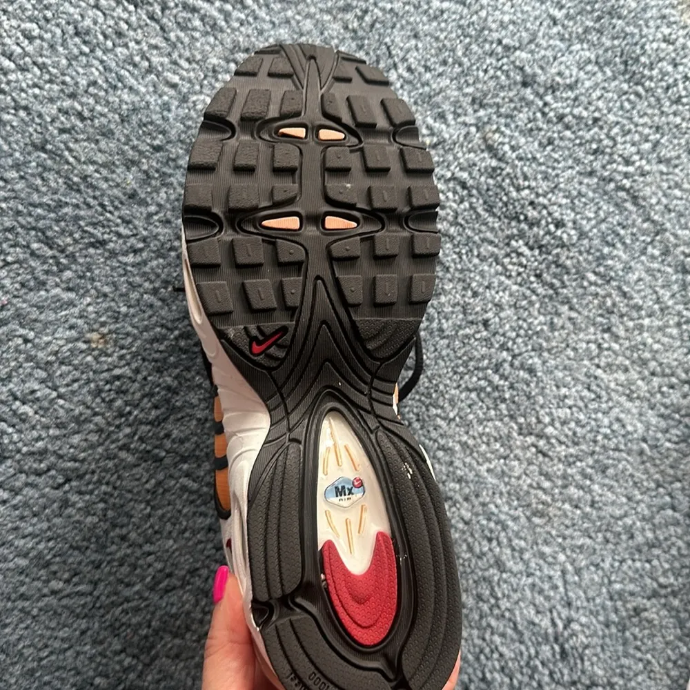 Nike Air Max size 9 euc no signs of wear - Image 4