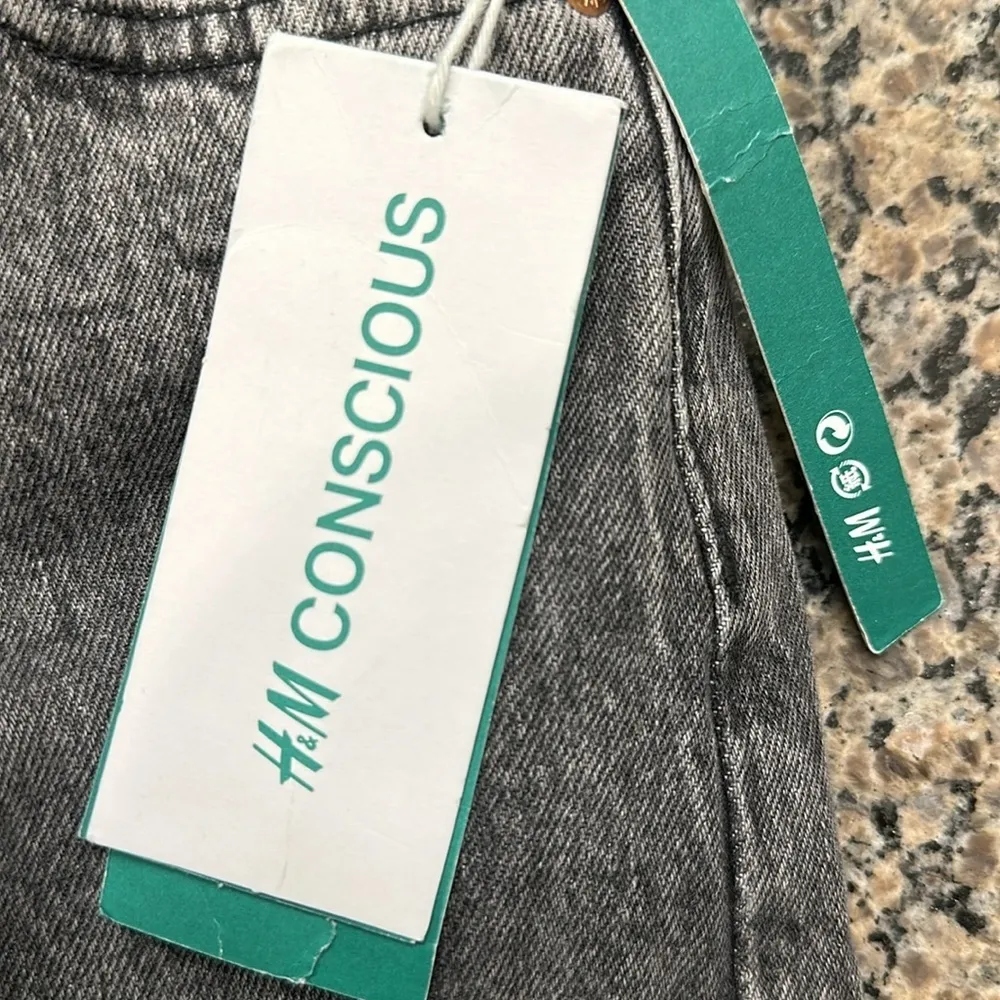 Women’s H&M Black Washed Mom Jeans Ultra High Waist Loose Fit Size 0 NWT #1921 - Image 7