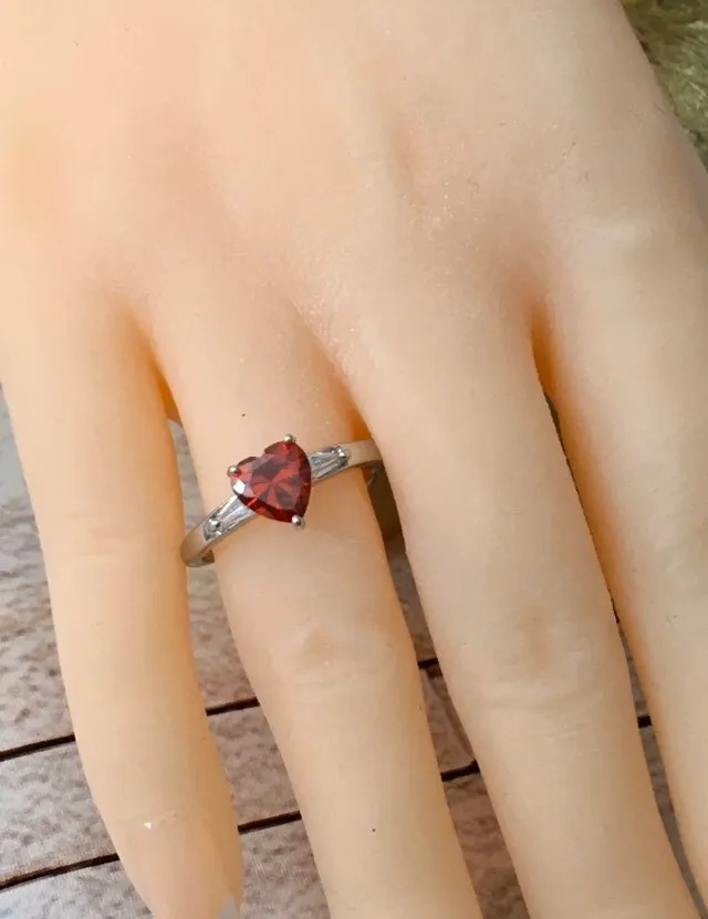 Heart Shaped Ring Red - Image 6