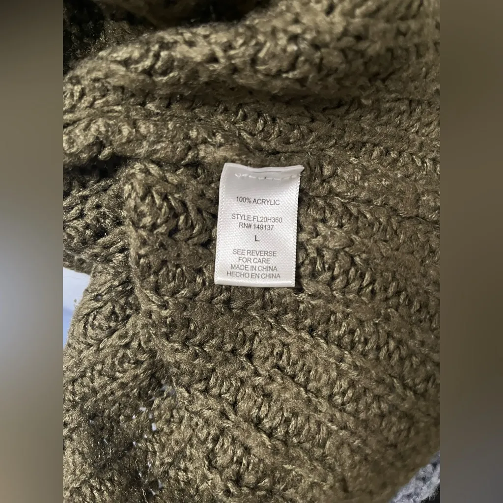 Hyfve Women’s Cowl Neck Sweater Size Large - Image 4