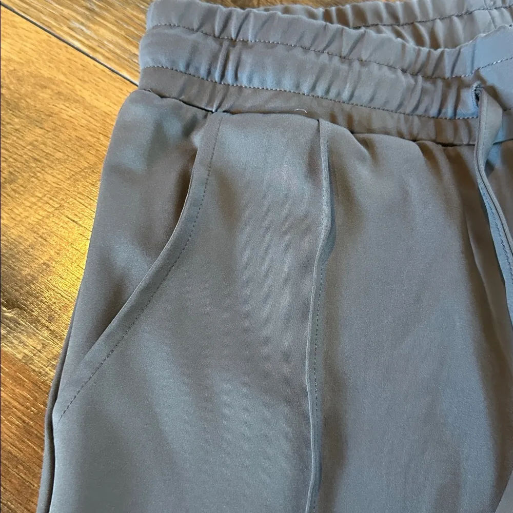 Buffbunny womens joggers size small gray - Image 3