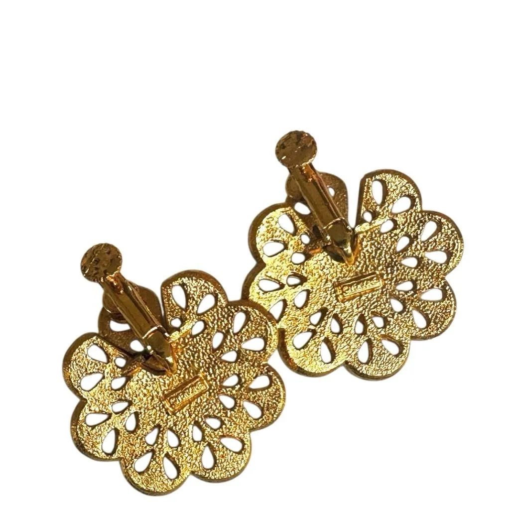 Vendome Vintage Gold Tone Filigree Floral Clip - Image 6