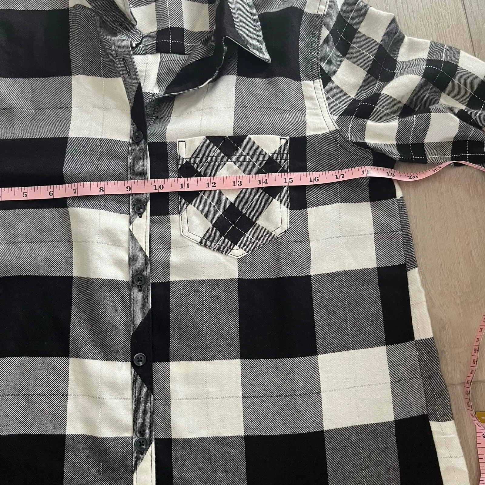 Maurices Women’s Black & White Cabin Plaid Button Down Size S - Image 7