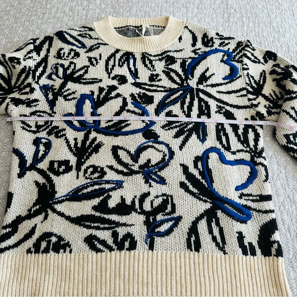 Floral Pop Embroidered Pullover Sweater Size XS Blue Motif - Image 8