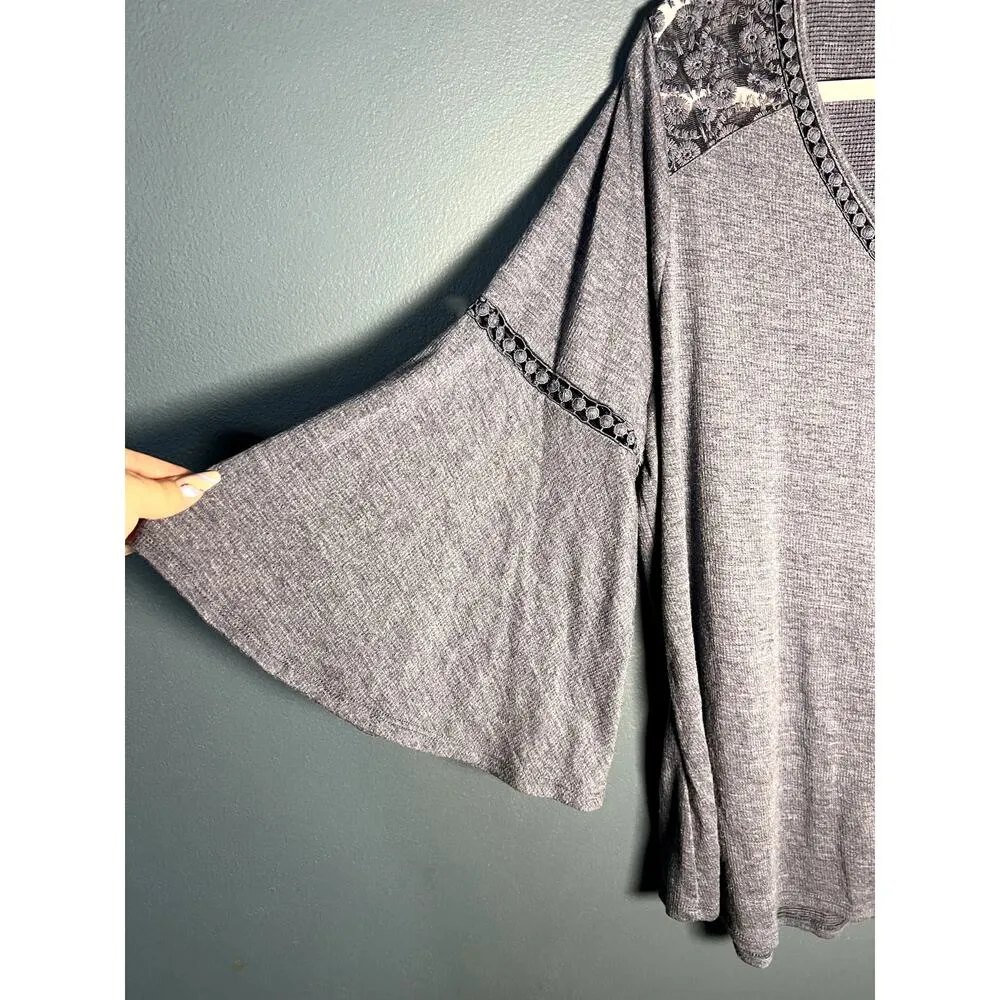 Above and Beyond Disco Bell Sleeves with Embroidery Lace Detailing 3xl Blue Size 3X - Image 3