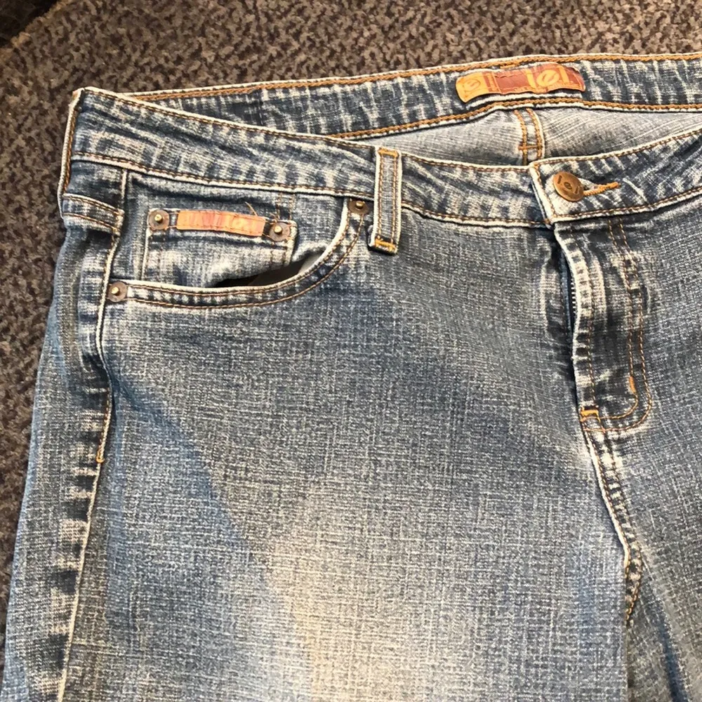 L.E.I 🔹 4 for $30  denim capris - Image 2