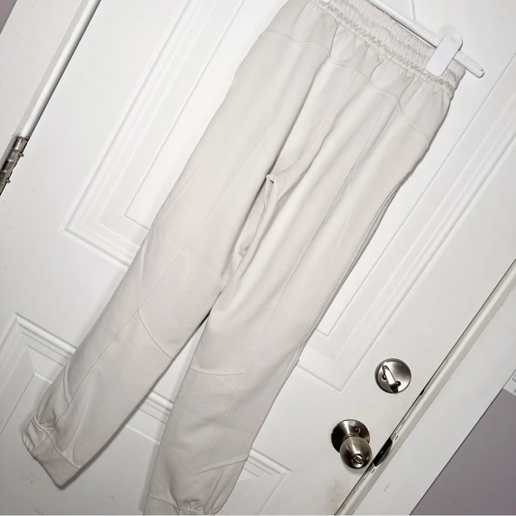 Lululemon‎ Ribbed Brushed Softstreme White Opal Jogger Pants Sz. 0 - Image 8