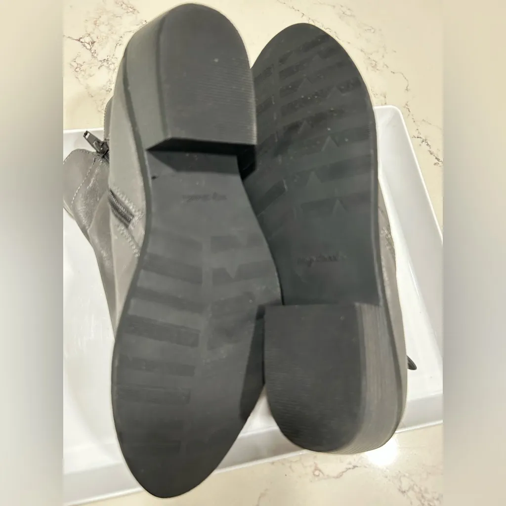 NEW Gray Easy Street Gusto Comfort Booties Boots 10 - Image 8