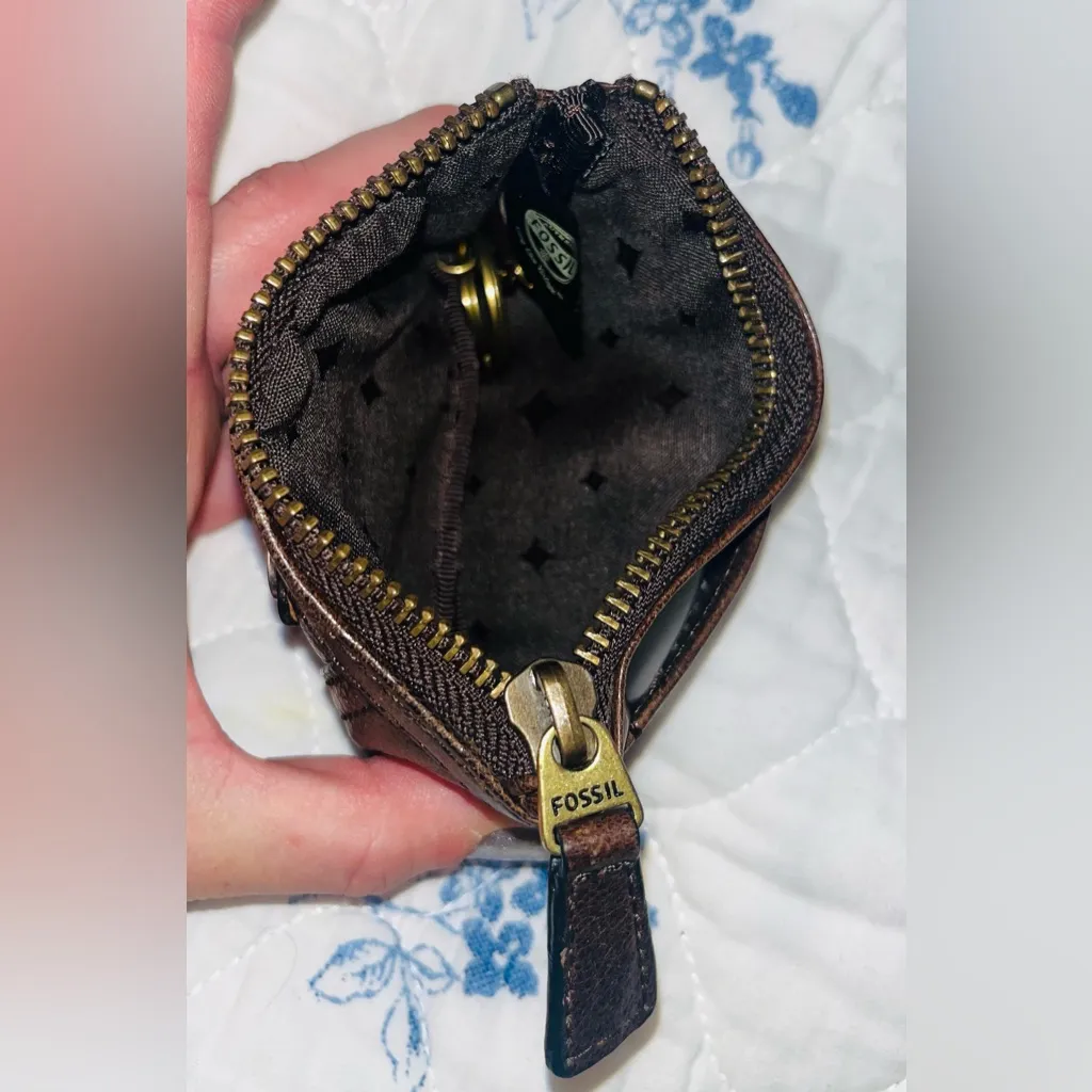 Fossil Vintage Leather Zipper Pouch - Image 5