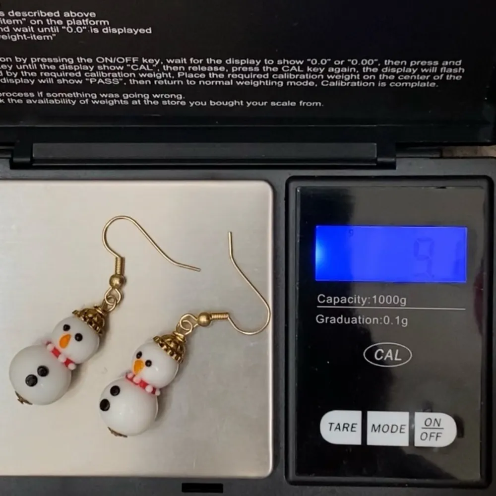 Handmade Lampwork Bead Snowman Christmas Earrings - Image 9