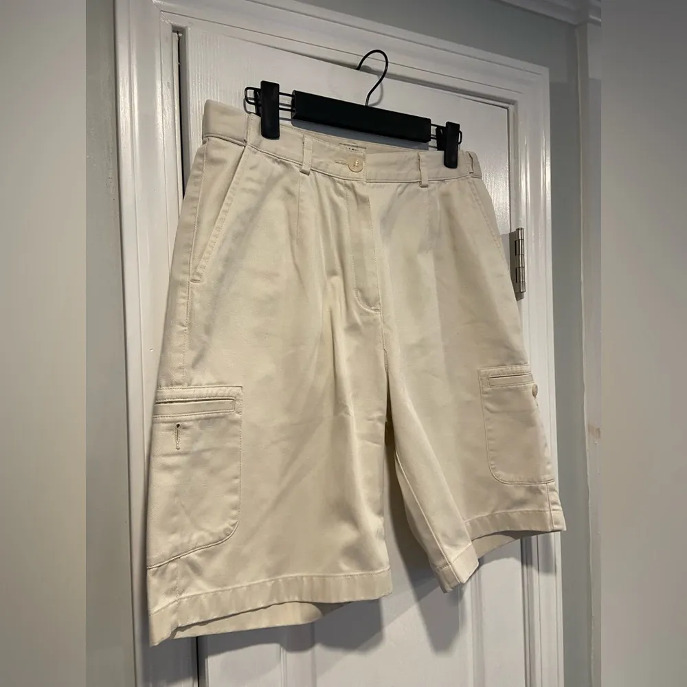 L.L. Bean Size 8 Original Fit Comfort Waist Hi Rise Cotton Khaki Cargo Shorts Tan - Image 4
