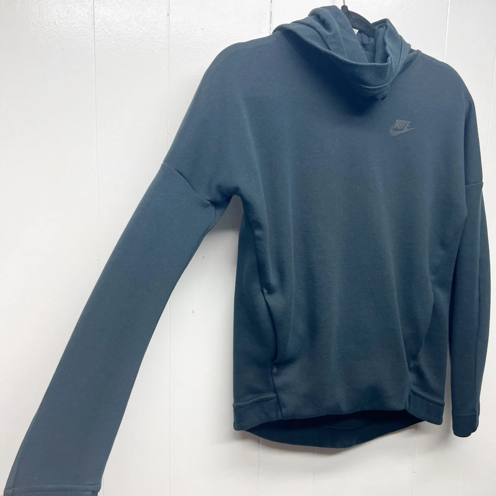 Nike Pullover Black Hooded Women's Activewear Sweatshirt Size XS - Image 2