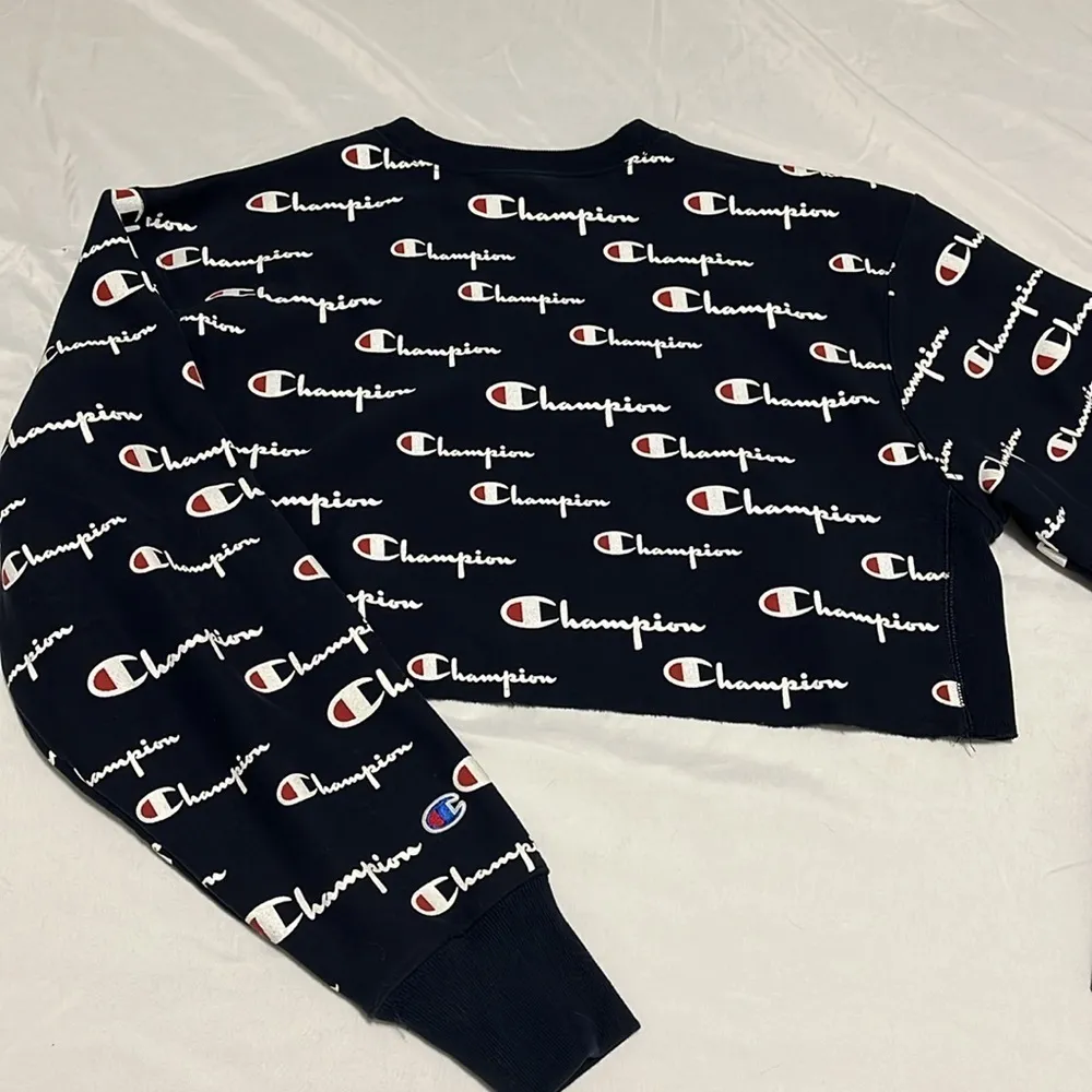 Champions Reverse Weave Women’s Crop Top‎ size M - Image 7