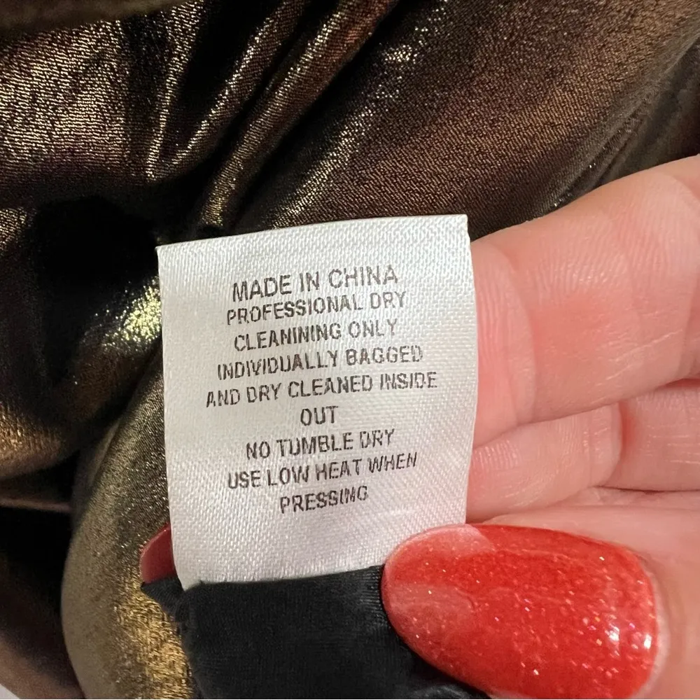 NEW NWT The Sei X Revolve One Shoulder Cutout Maxi Gown In Gold Lame Size 2 - Image 13