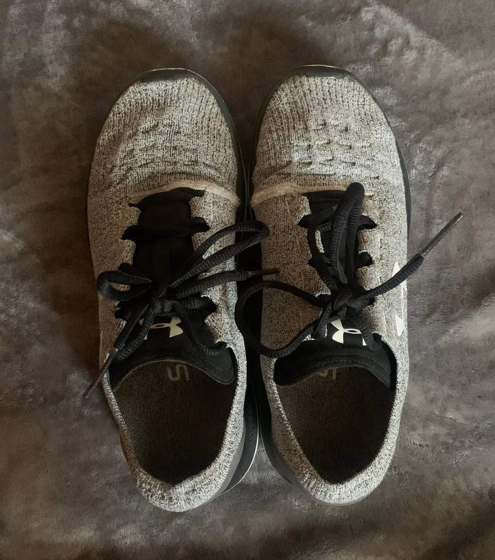 Under Armour Running Shoes - Image 3