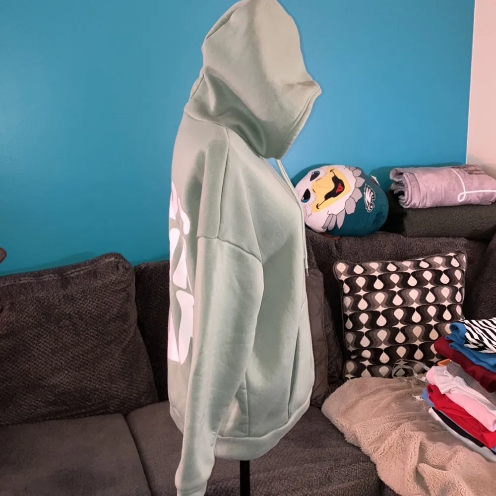 🎉4 for $20 SHEIN Love Yourself Hoodie, Medium - Image 3