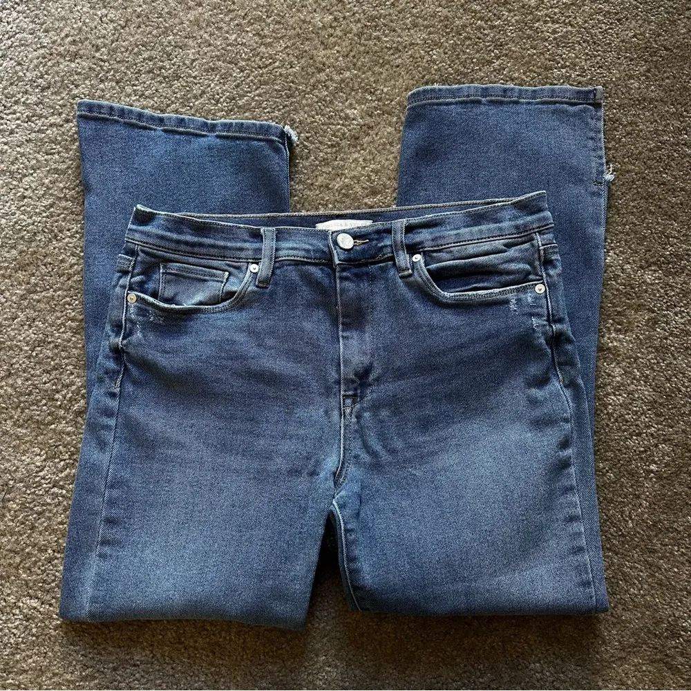 Chelsea & Violet Frayed Leg Jeans - Image 2