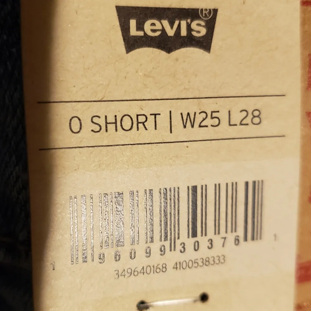 Levi's Women's High-Rise Wedgie Straight Cropped Jeans - Image 8