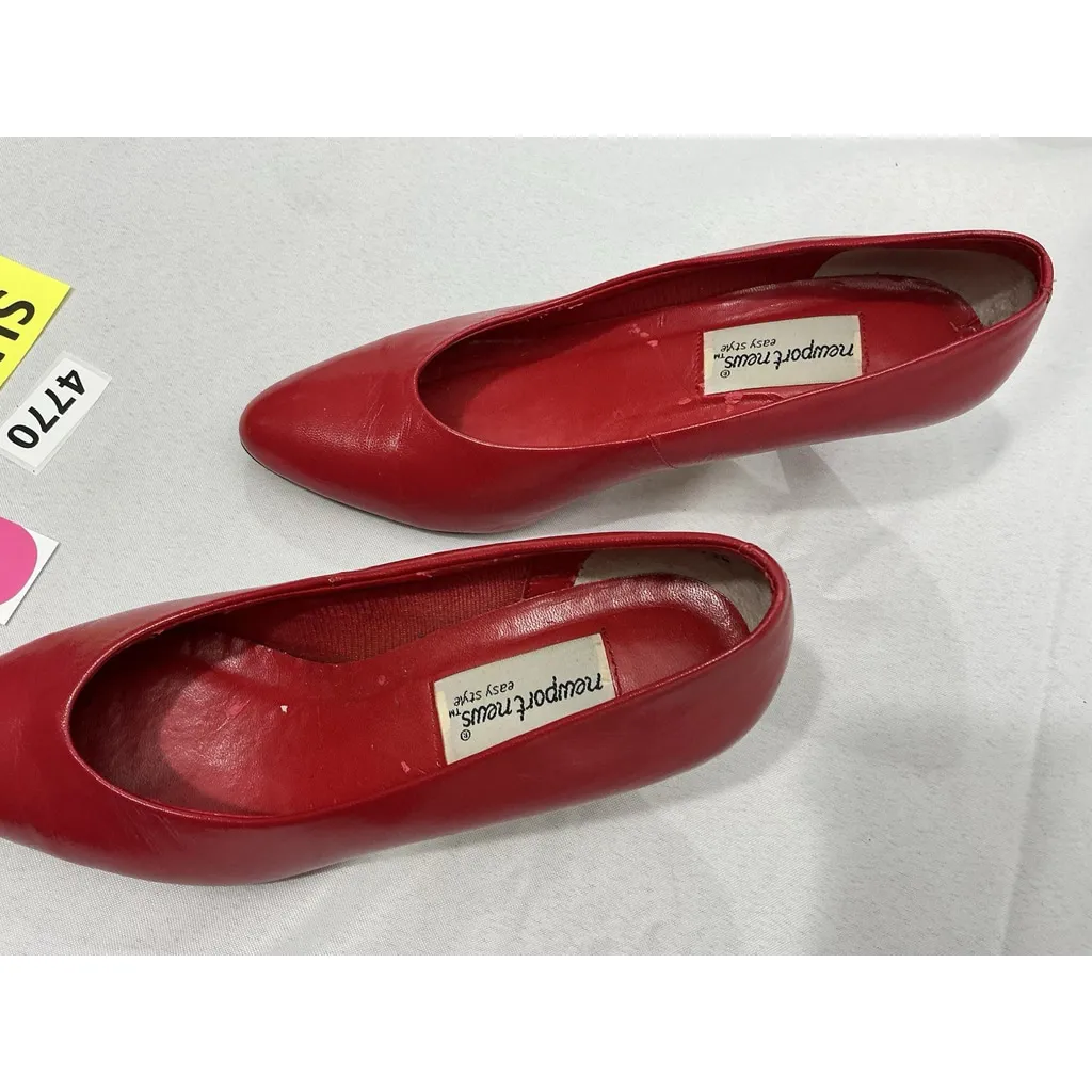 Womans Newport News Easy Style Slip On Pumps 7.5 W Red Pointed Toe Heels - Image 2