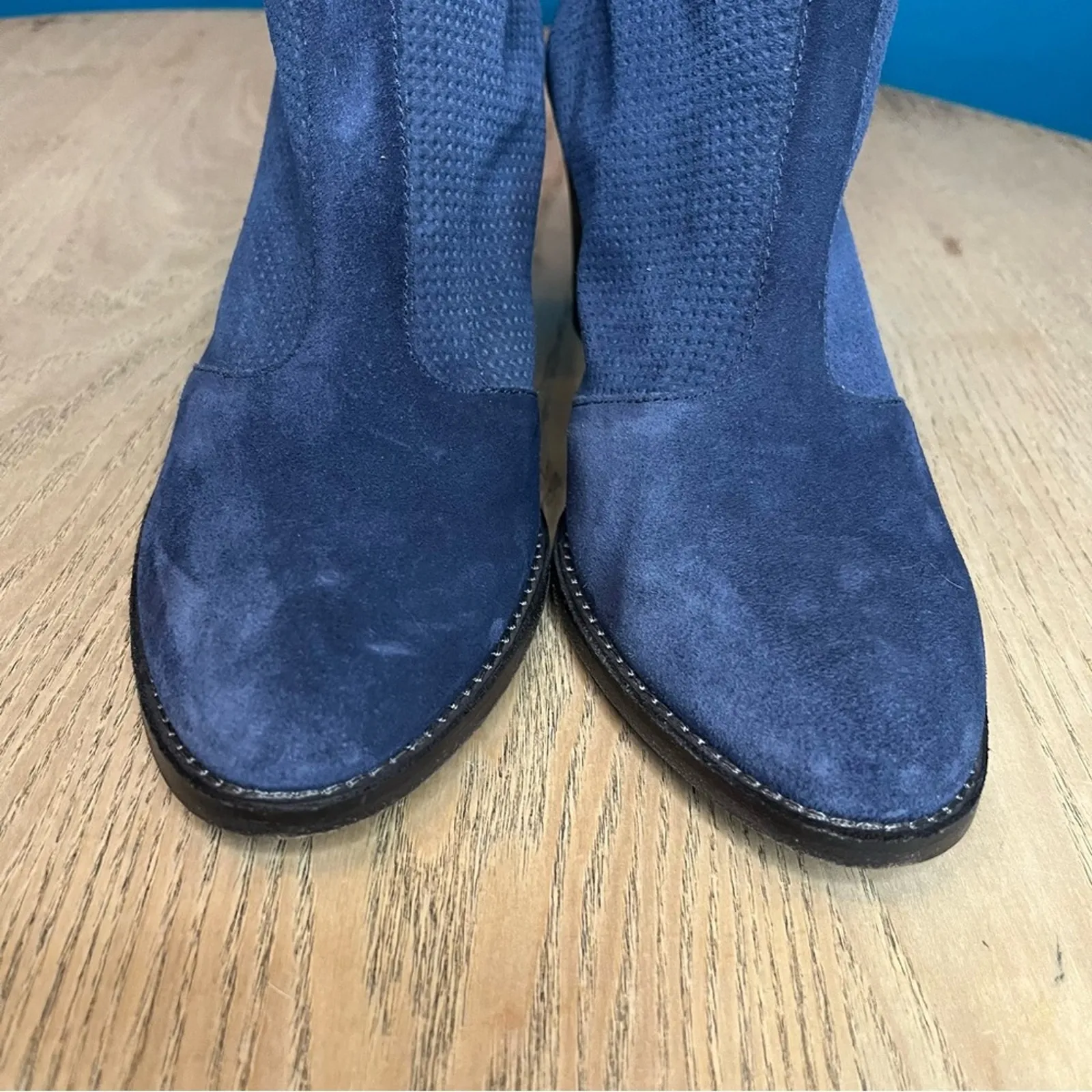 Aquatalia Italy Faris Perforated Blue Suede Heeled Ankle Booties Women's Size 8 - Image 5