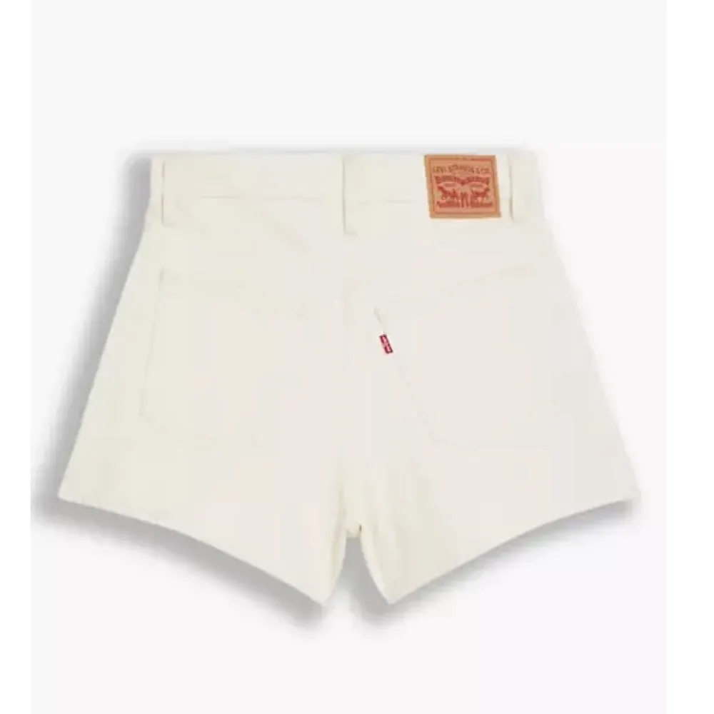 NWT LEVI’S HIGH WAISTED MOM SHORTS White 30 - Image 6