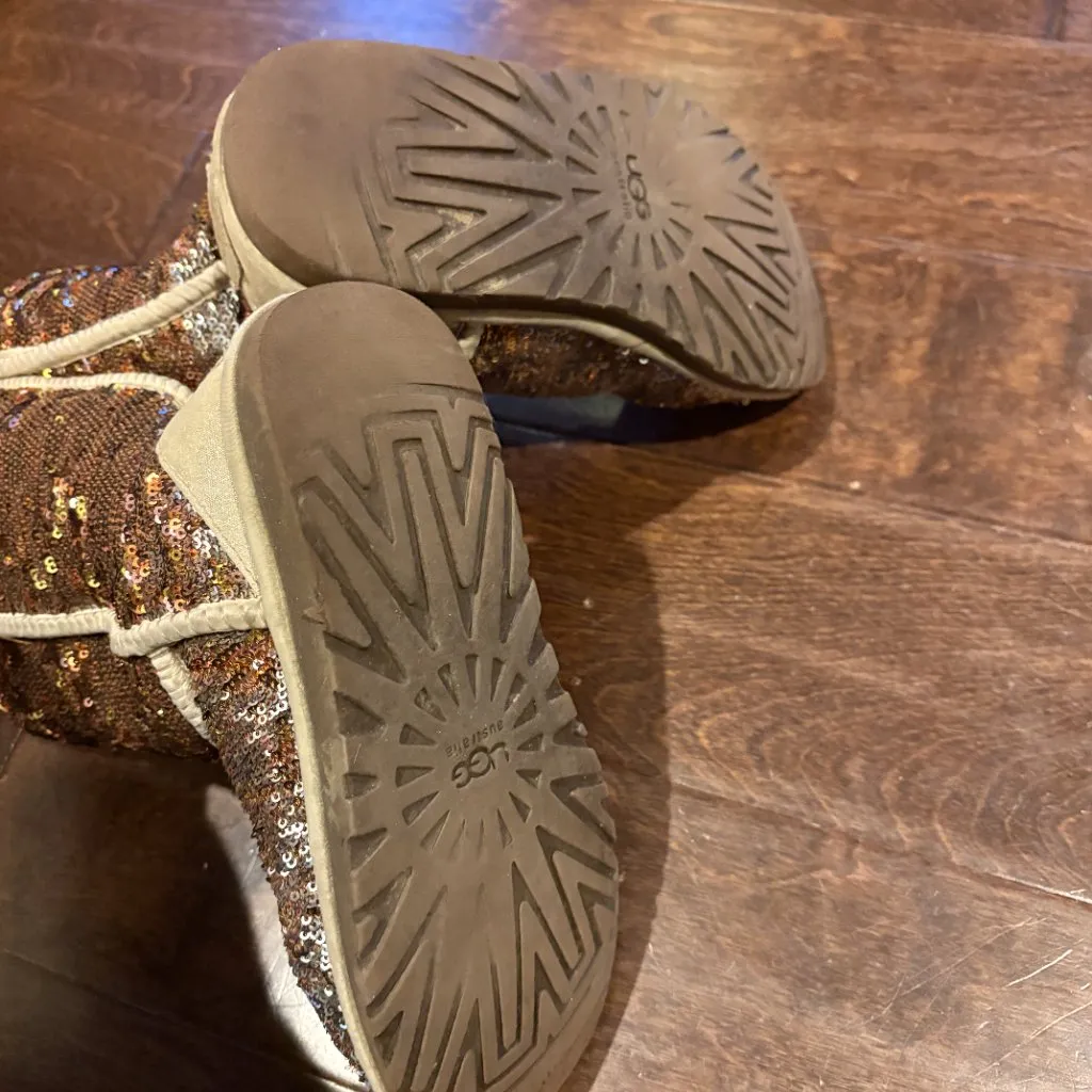 Y2K UGG Australia Classic Short Sparkle in Champagne - Image 6