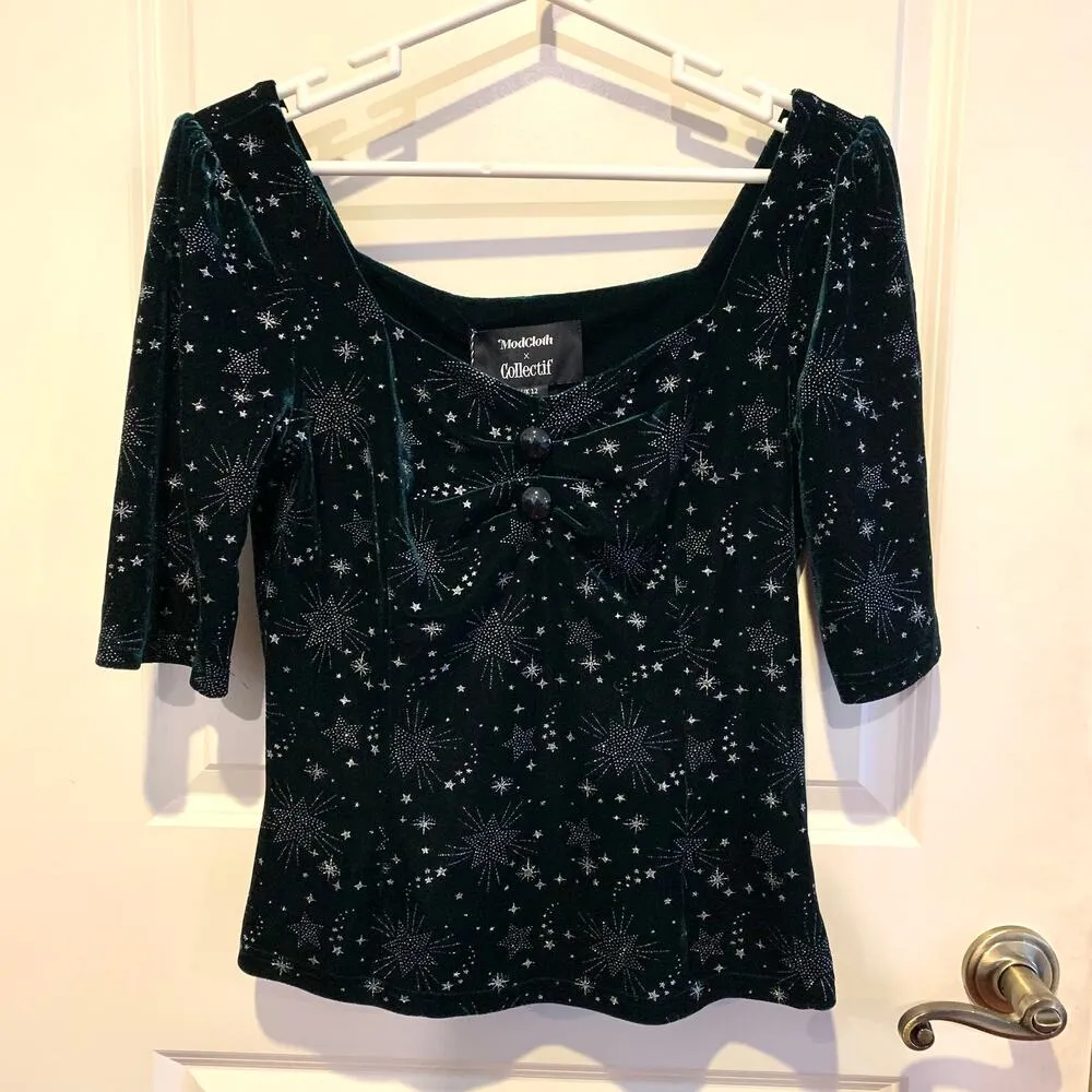 ModCloth x Collectif Twinkle, Twinkle Velvet Christmas Star Top in Green - Image 2