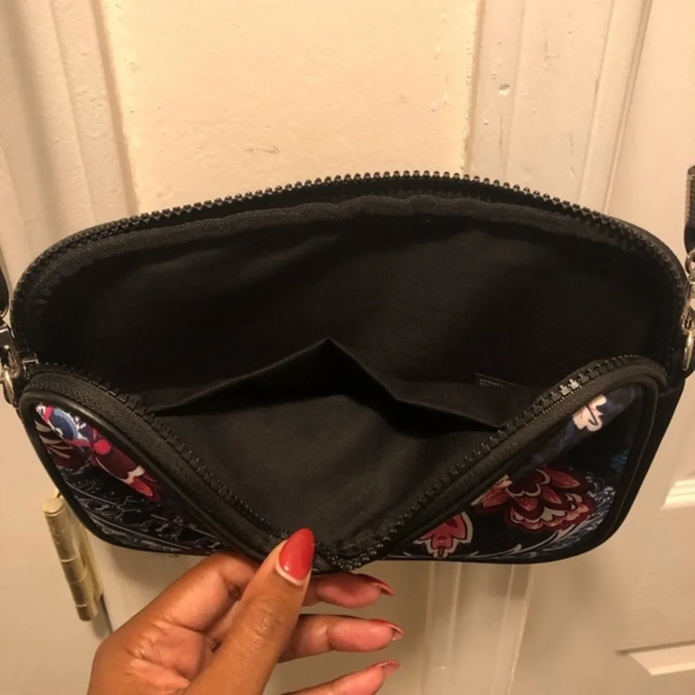 NWT Chicos Paisley Fusion Crossbody Bag - Image 3