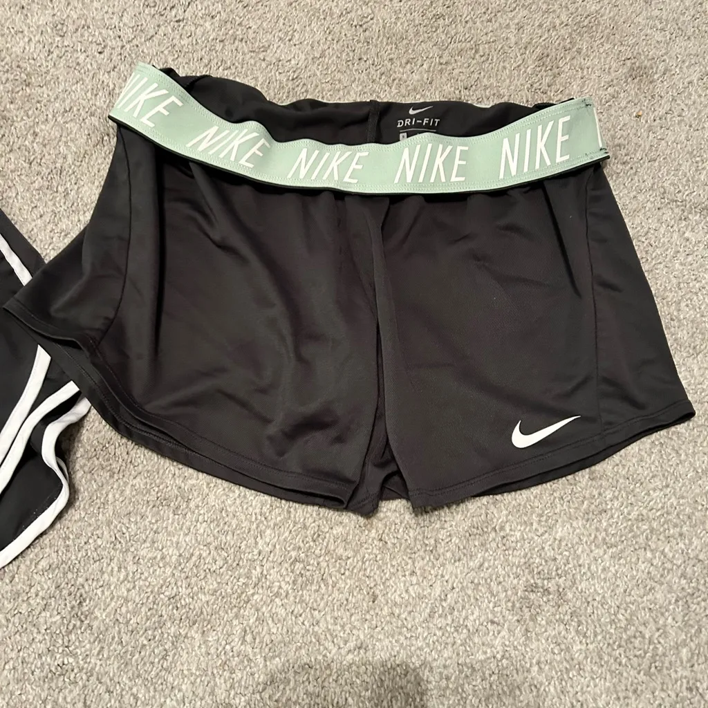 Nike  shorts bundle‎ small gray shorts running - Image 5